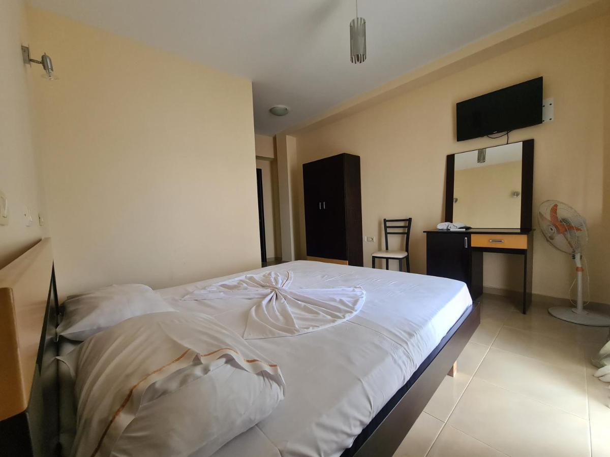 Hotel Kukesi Lin Екстер'єр фото